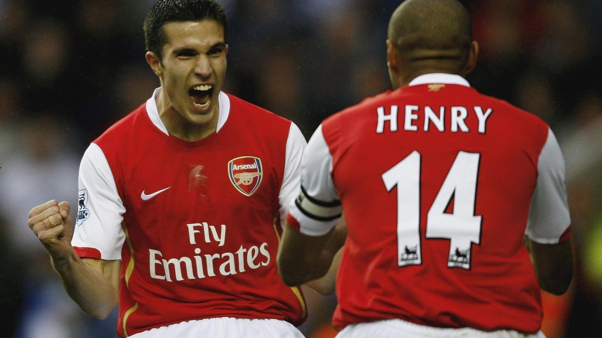 D站米兰哥聊杯赛，赶鸭子上架的拖后中卫与